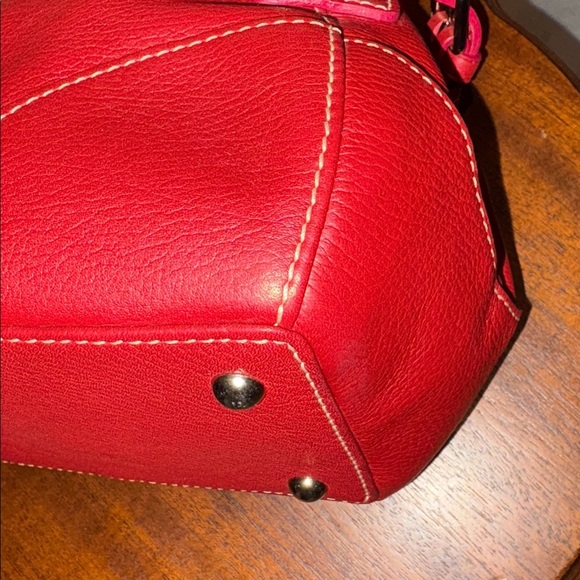 Dooney & Bourke  satchel holiday red gold tone  front clasp closure  like new - Picture 12 of 17